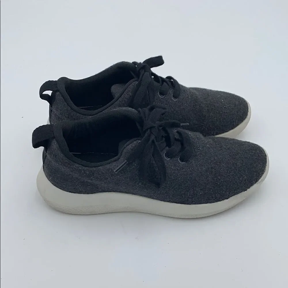 Banana Republic Men's Black Wool Sneakers men’s size 6